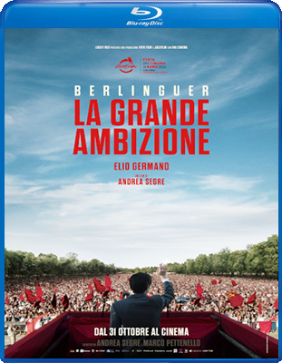In Berlinguer - La grande ambizione Andrea Segre non si limita a raccontare alcuni anni cruciali nella vita personale e politica del Segretario del Partito Comunista Italiano finito persino sulla copertina di Time.
