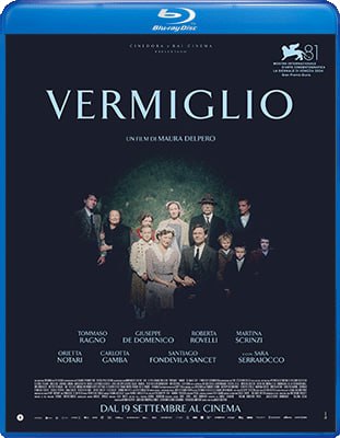 Vermiglio è l'opera seconda di Maura Delpero, dopo il suo notevole debutto con Maternal, e dà già prova di una sorprendente maturità espressiva che affonda le sue radici nel cinema di Ermanno Olmi, ma ancor di più in una realtà osservata con grande attenzione e restituita con commovente naturalezza.